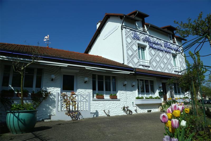 רונגיס Hotel Restaurant Maison Blanche מראה חיצוני תמונה