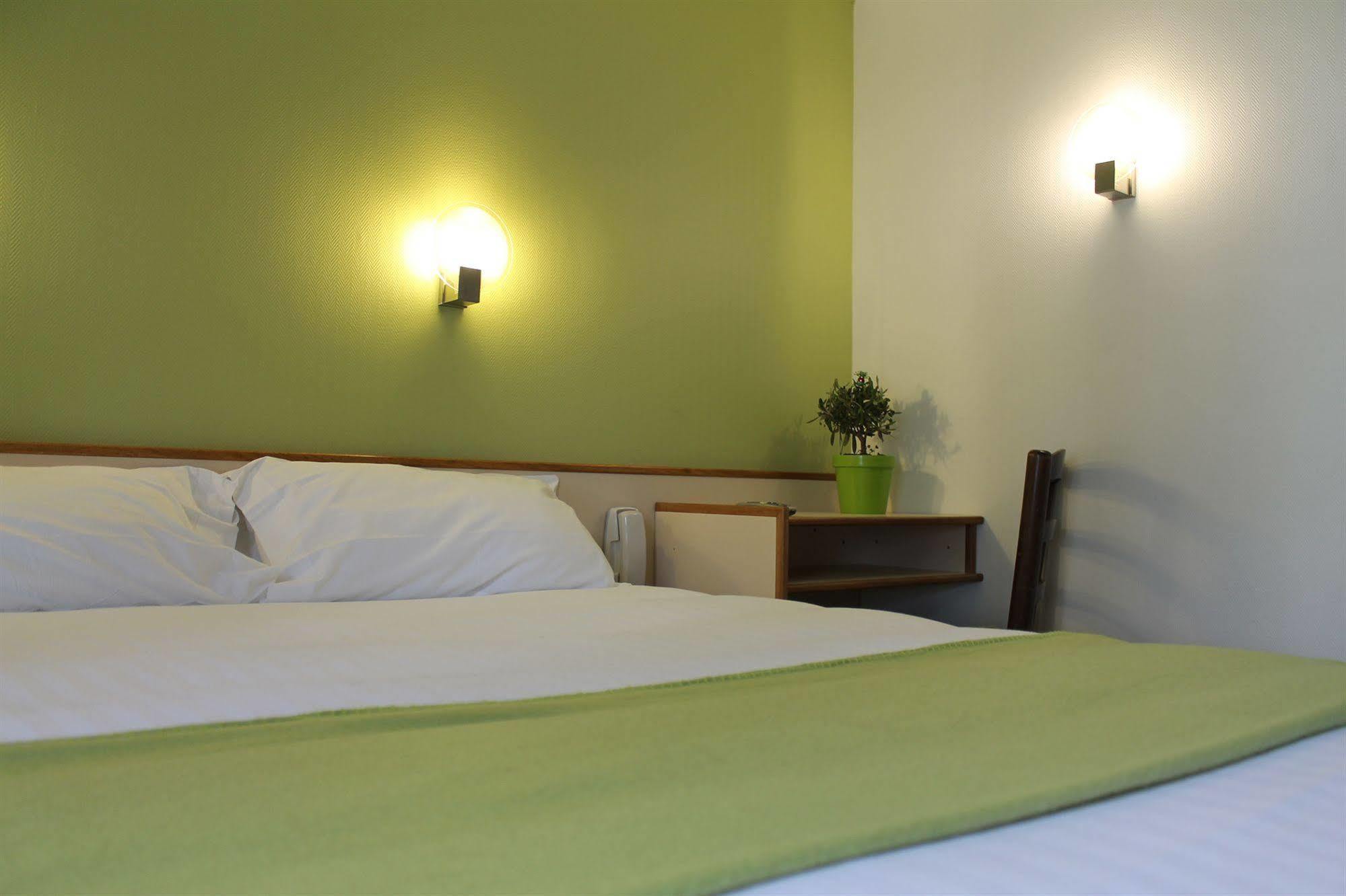 רונגיס Hotel Restaurant Maison Blanche מראה חיצוני תמונה