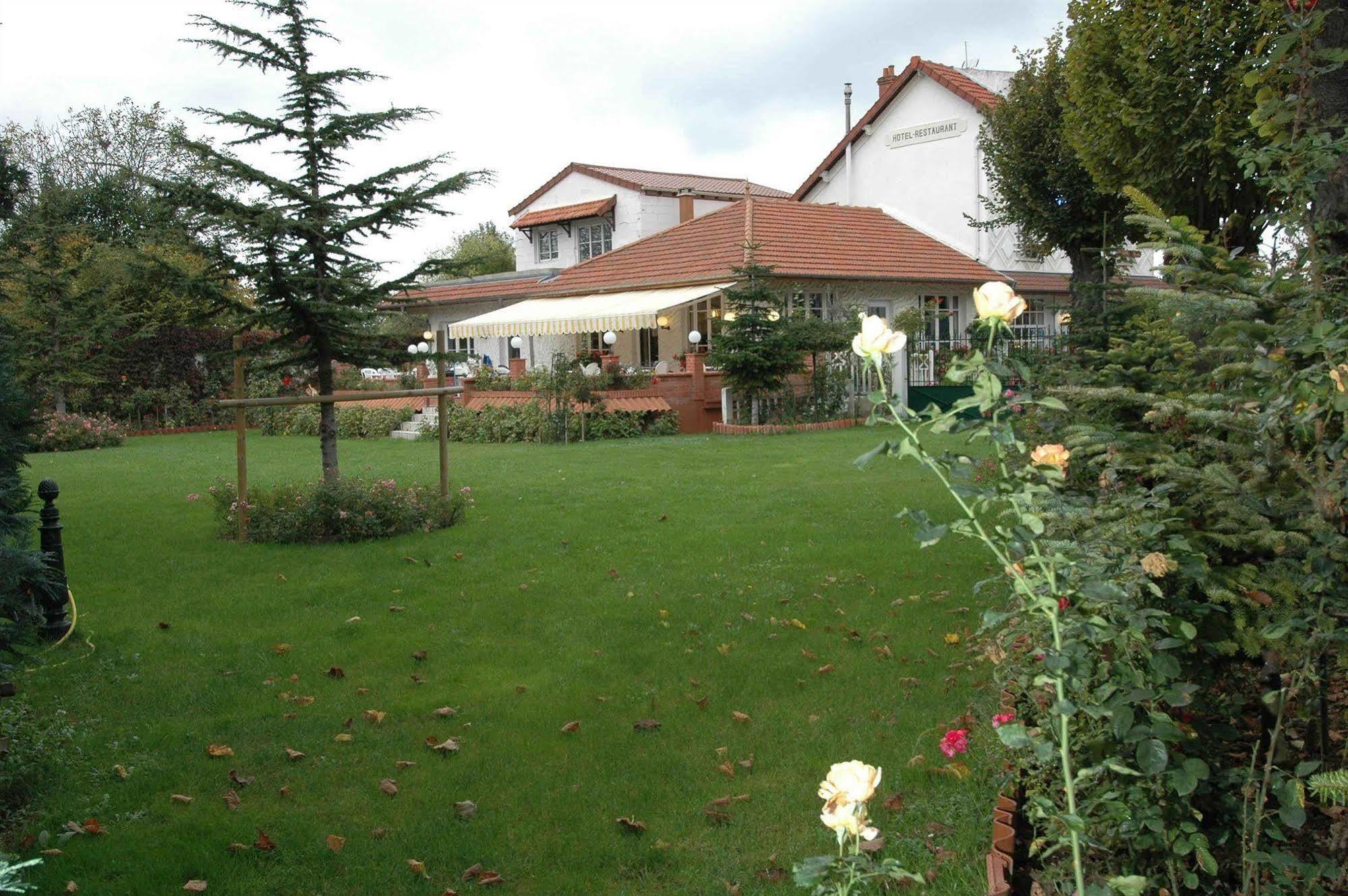 רונגיס Hotel Restaurant Maison Blanche מראה חיצוני תמונה